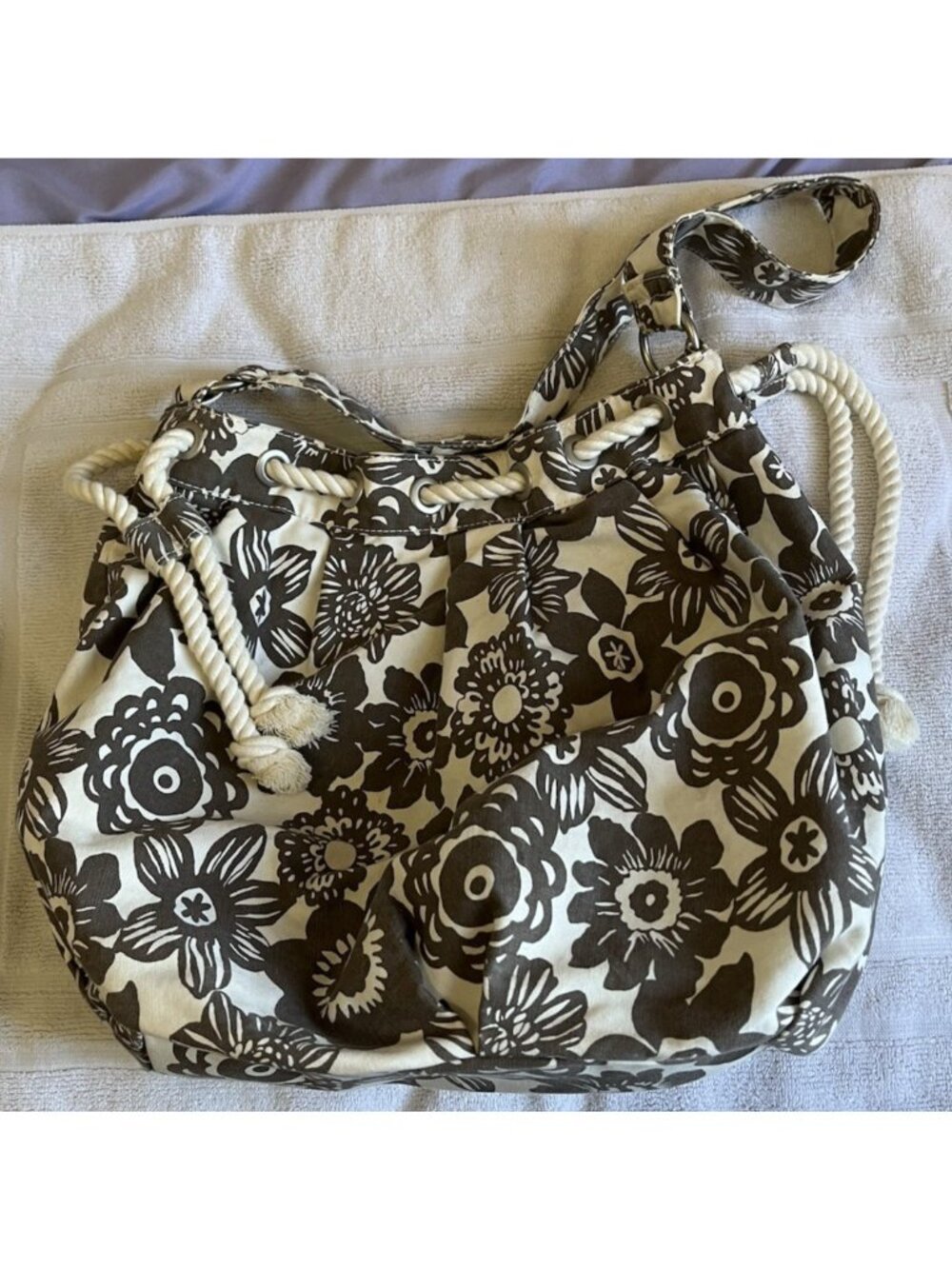 Aeropostale Floral Canvas Drawstring Hobo Shoulder Bag Green White Medium - Picture 9 of 14